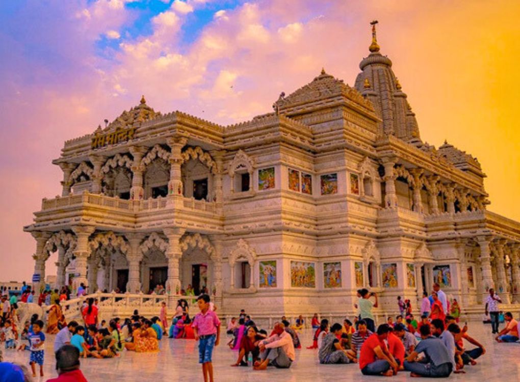 Overnight Taj Mahal tour with Mathura and Vrindavan - India Bon Voyage