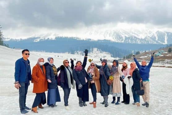 Shimla Manali Tour with Taj Mahal - Our guests - Rohtang Himachal Pradesh