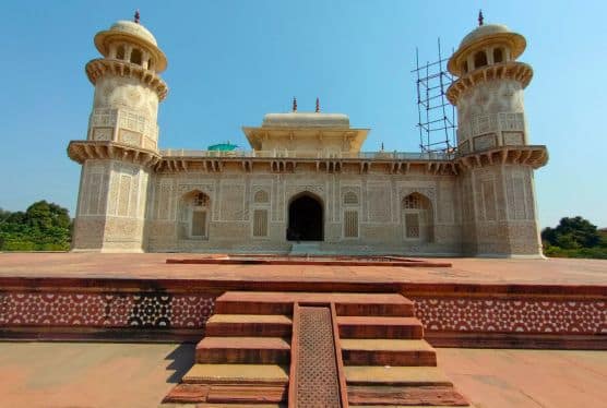 Sunrise Taj Mahal Tour by Car from Delhi - Baby Taj Agra