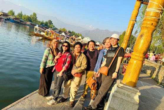 Kashmir Tour from Delhi - City Guest Photo view - Kashmir