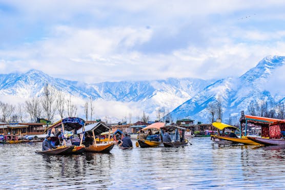 Kashmir Tour with Taj Mahal - Boat ride at Dal Lake Kashmir