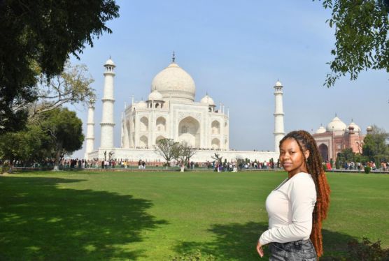 Overnight Taj Mahal Tour with Fatehpur Sikri from Delhi - Our guest Taj Mahal Agra