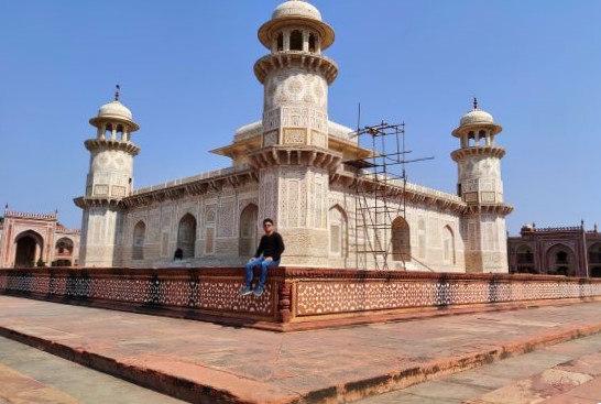 Sunrise Taj Mahal Tour from Delhi by Car - Itmad-ud-daula Agra baby Taj - India Bon Voyage