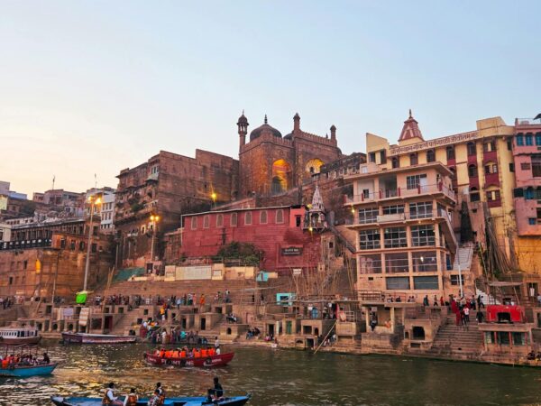 2 Day Varanasi Spiritual Tour – Ganges Ghats & Temple Walk