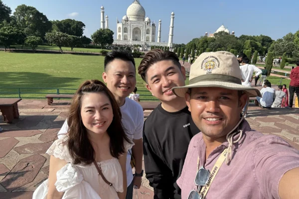 Full Day Taj Mahal and Agra Fort Day Tour by Car