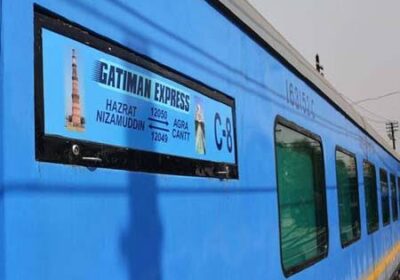 Taj Mahal Day Trip by Train from Delhi (Gatimaan Express)