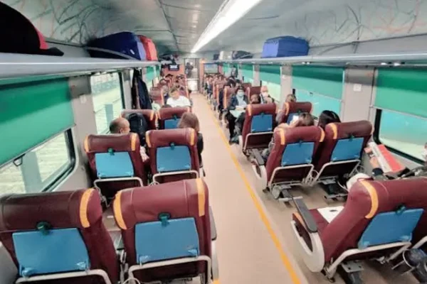 Same Day Taj Mahal Tour by Gatiman Train