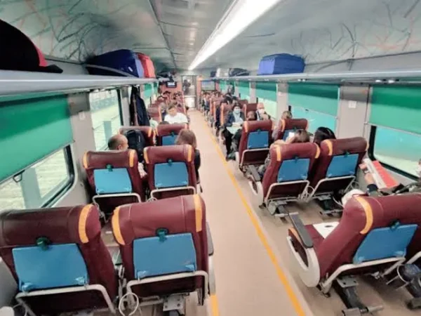 Same Day Taj Mahal Tour by Gatiman Train