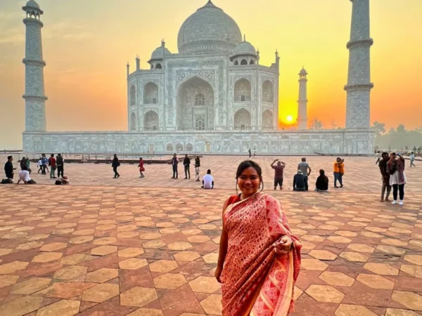 Taj Mahal Sunrise Tour from Delhi