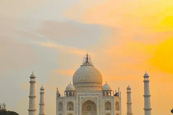 Delhi and Agra 2 Days Tour with Taj Mahal Sunrise